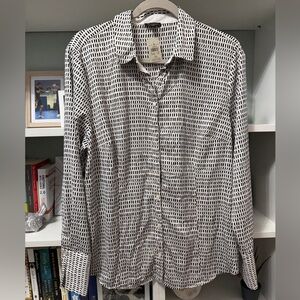 SALE: 3/$25 - Ann Taylor Button Down Shirt, Size 16 (fits like 12) NWT